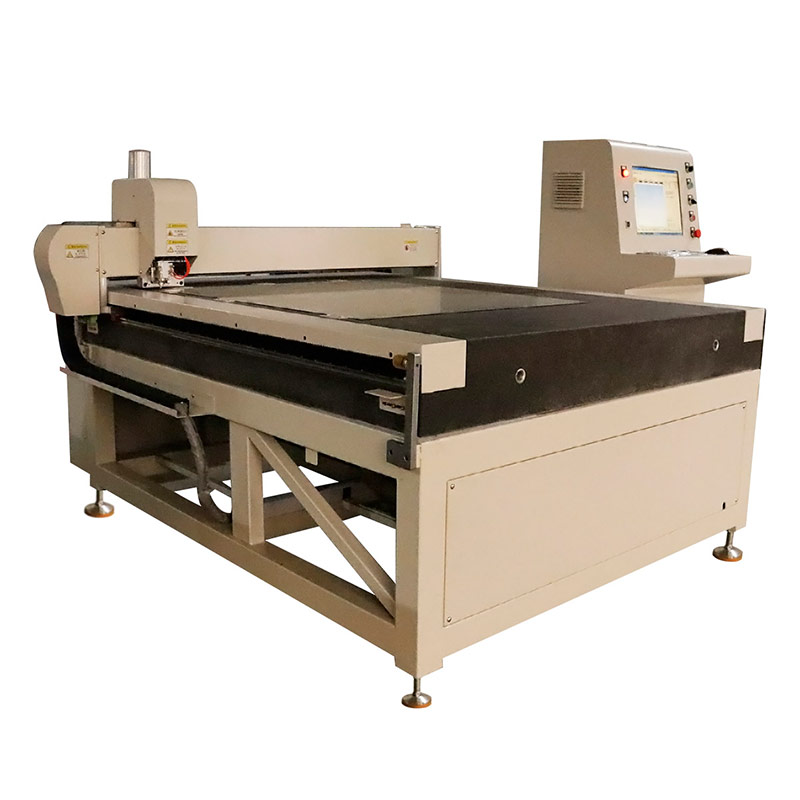 如何避免玻璃切割機(jī)出現(xiàn)問(wèn)題？